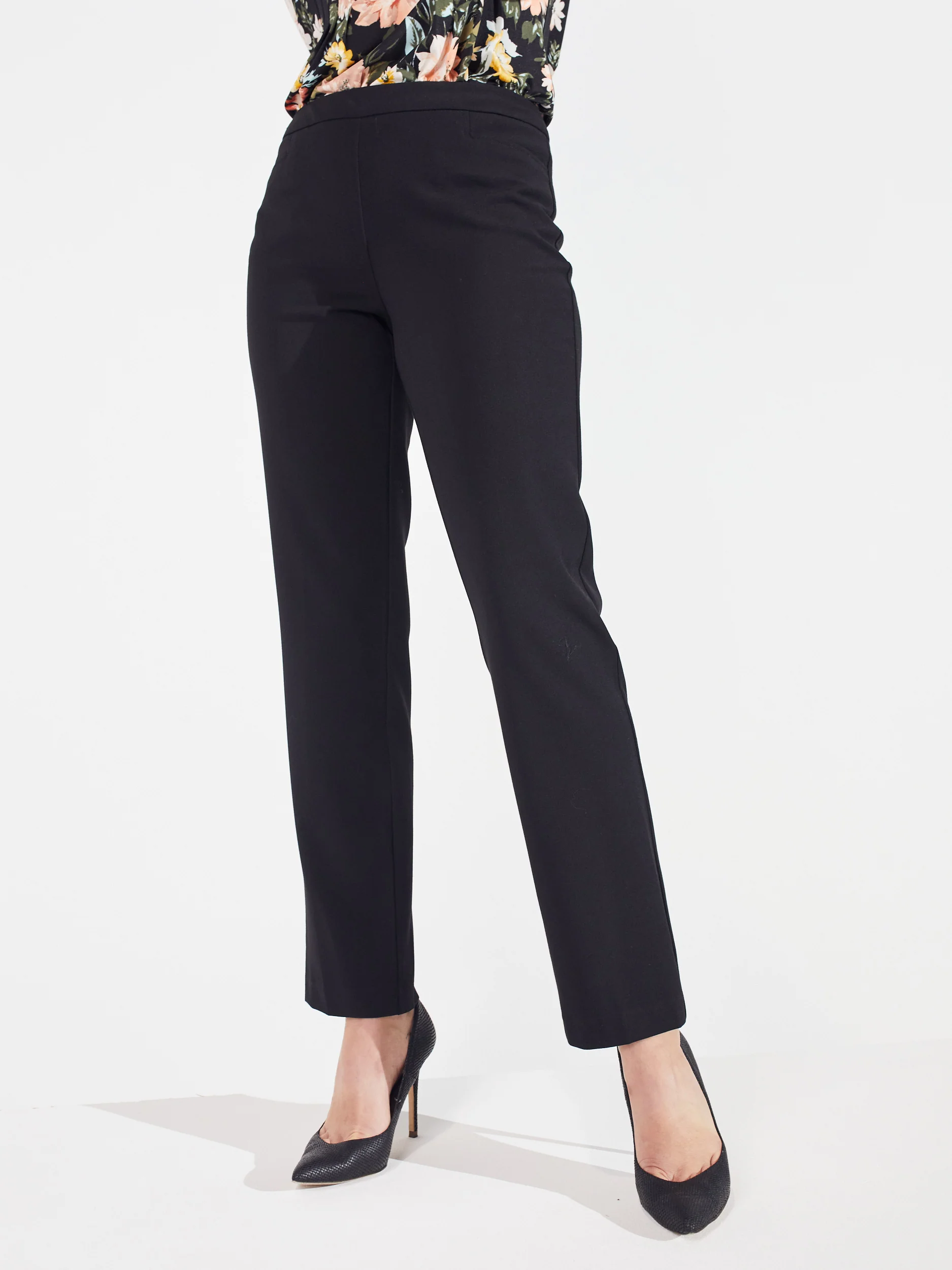 Roz & Ali™ Secret Agent Tummy Control Taper Pants - Image 14