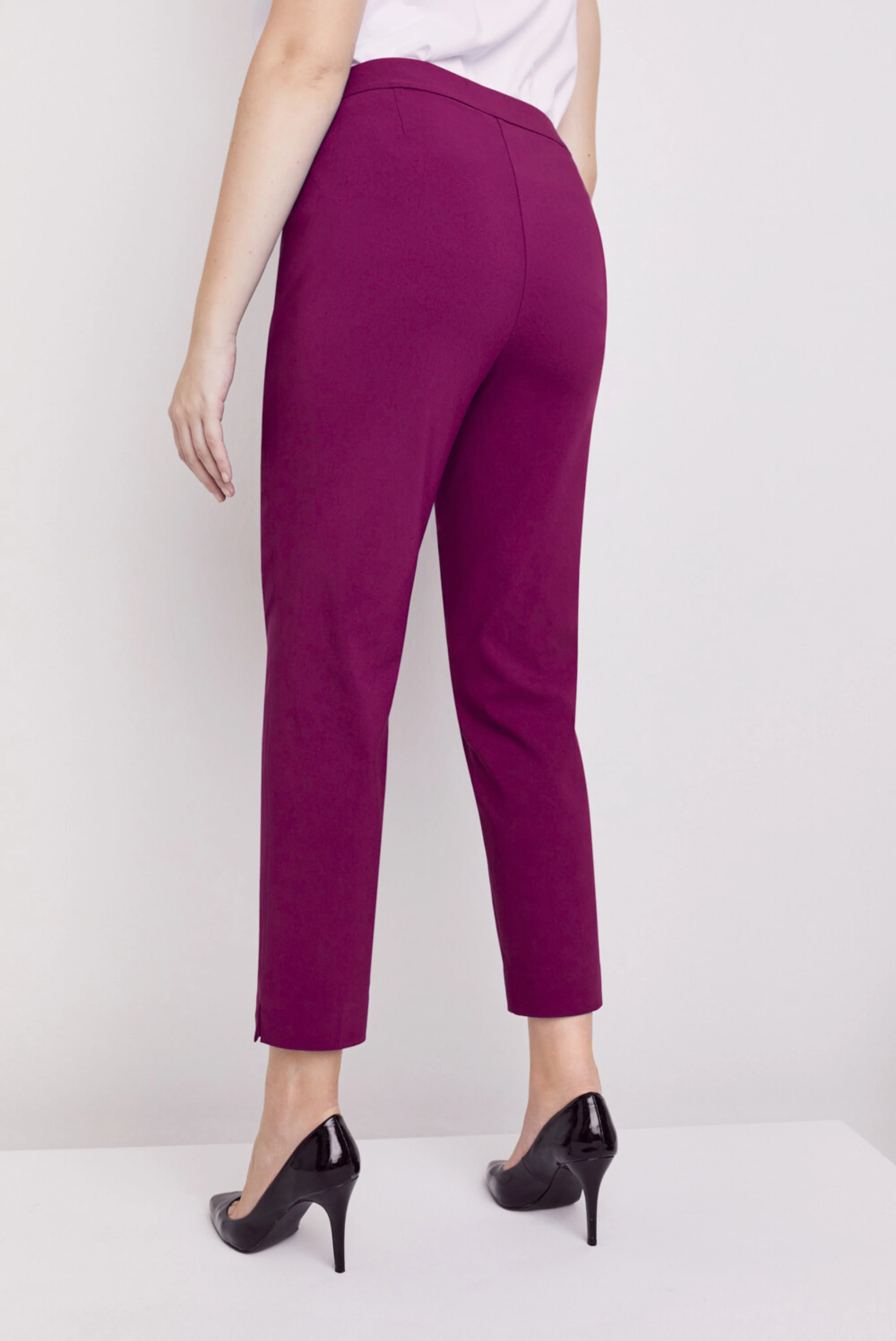 Roz & Ali™ Superstretch Magenta Pull On Ankle Pants - Image 4