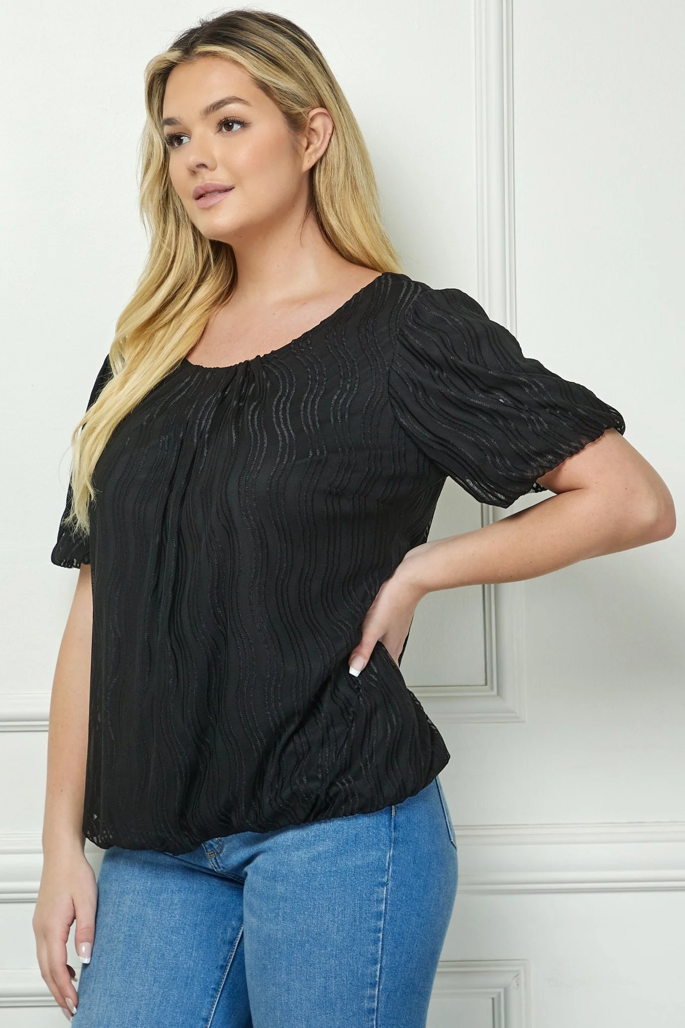 Short Puff Sleeve Scoop Neck Bubble Blouse - Plus - Image 3