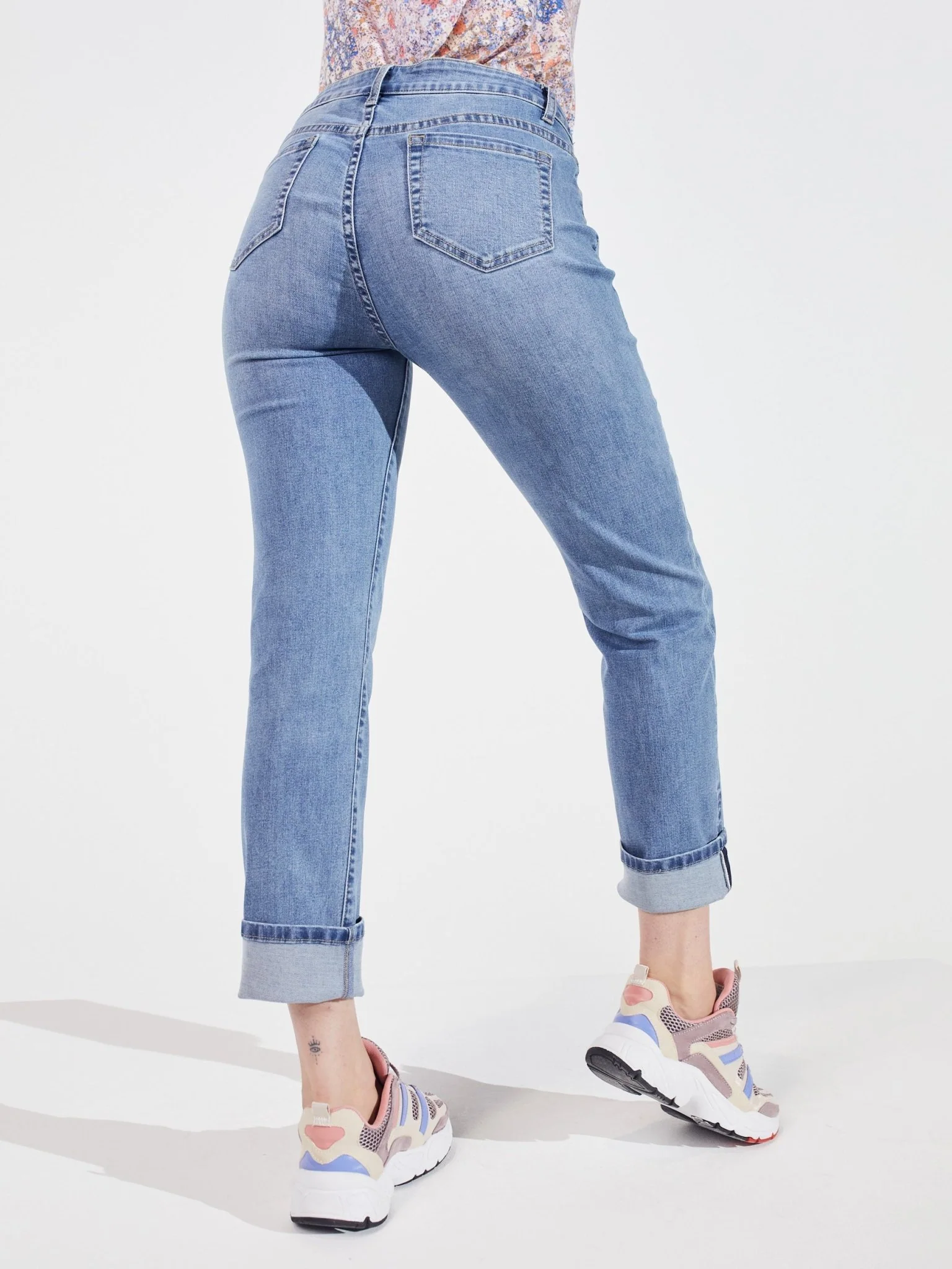 Westport Signature Girlfriend 5 Pocket Selvedge Cuff Jeans - Image 12