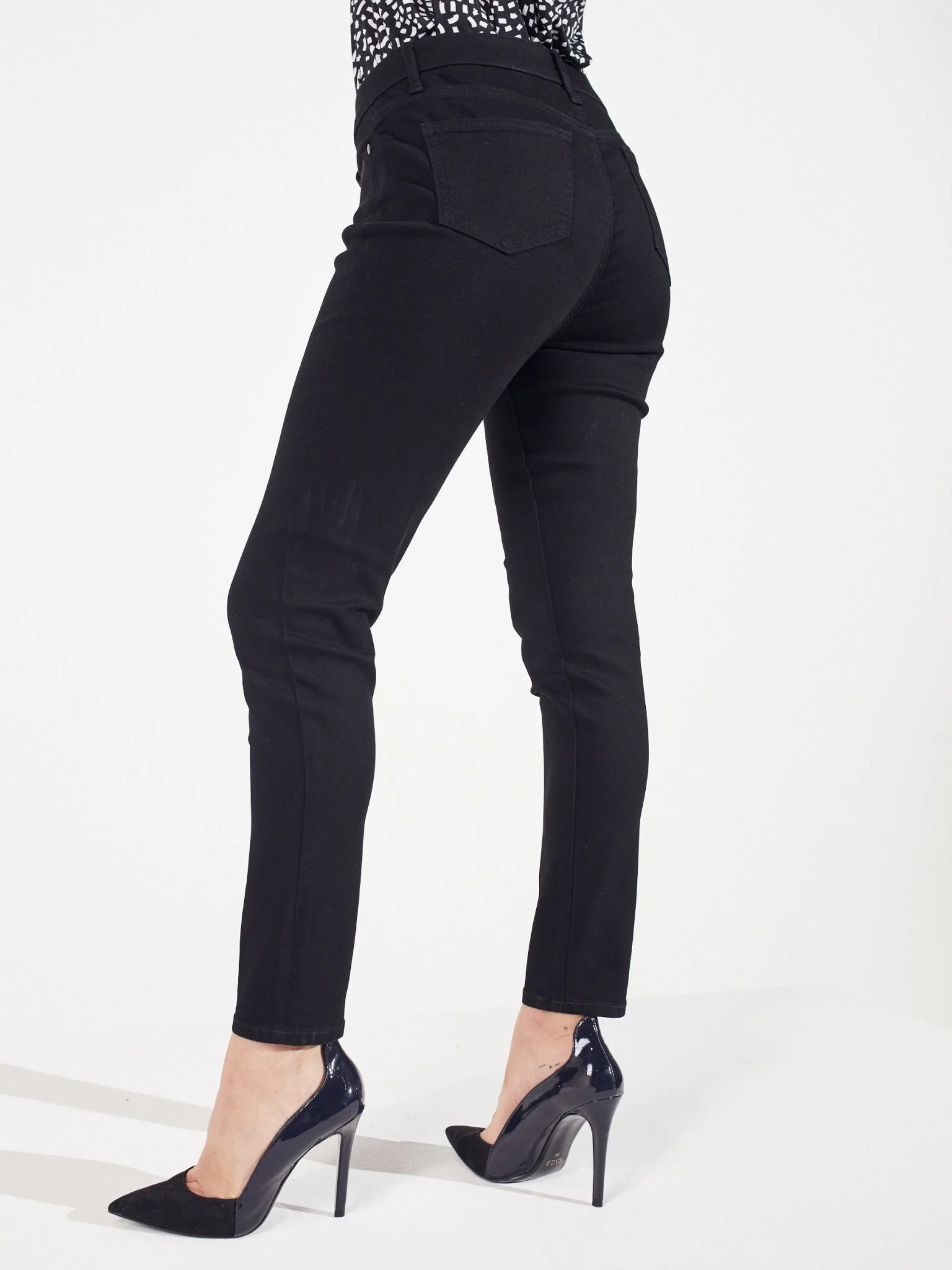 Westport Signature Skinny 5 Pocket Denim Jean-Petite - Image 10