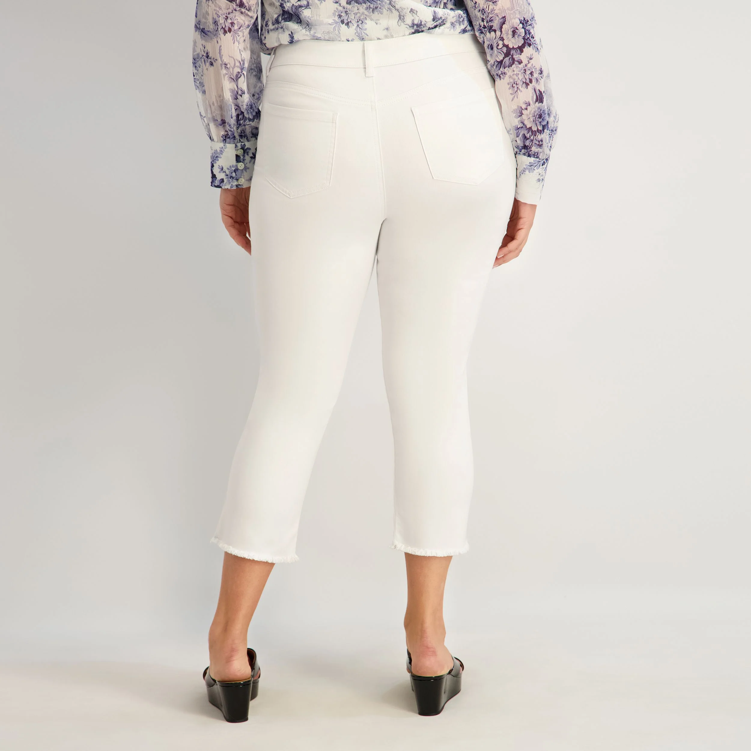 Westport Signature Fray Hem Capri in White - Plus - Image 3