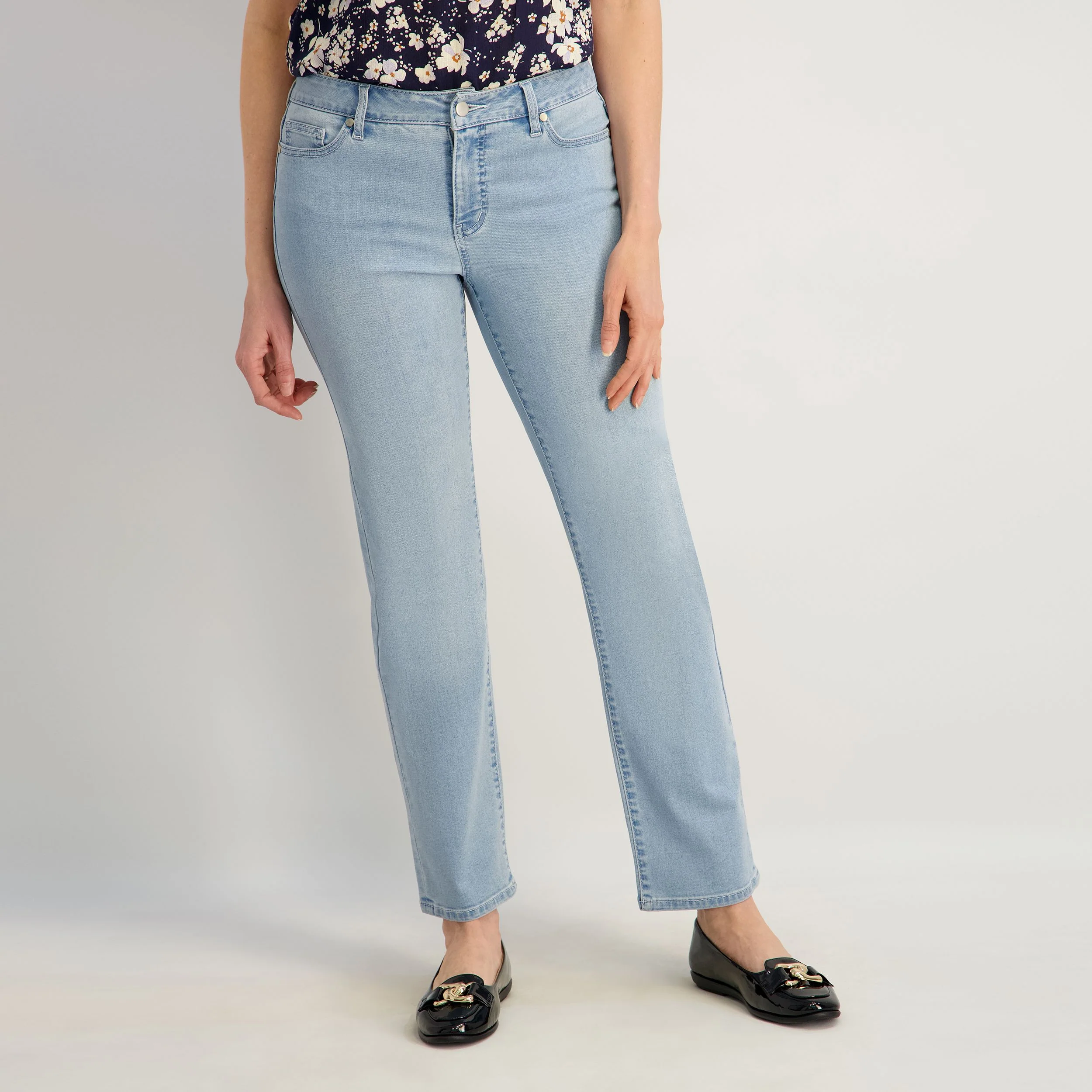 Westport Signature Straight Leg in Light Wash - Image 2